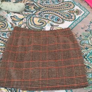 Houndstooth mini skirt! NEVER WORN